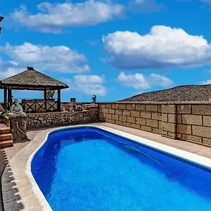 https://charming-cave-villa-costa-adeje.tenerifehoteles.net